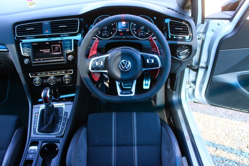2017 VOLKSWAGEN GOLF 7, Silver, 96000Kms, Automatic, Hatchback, Petrol, R559 900, Kuilsriver