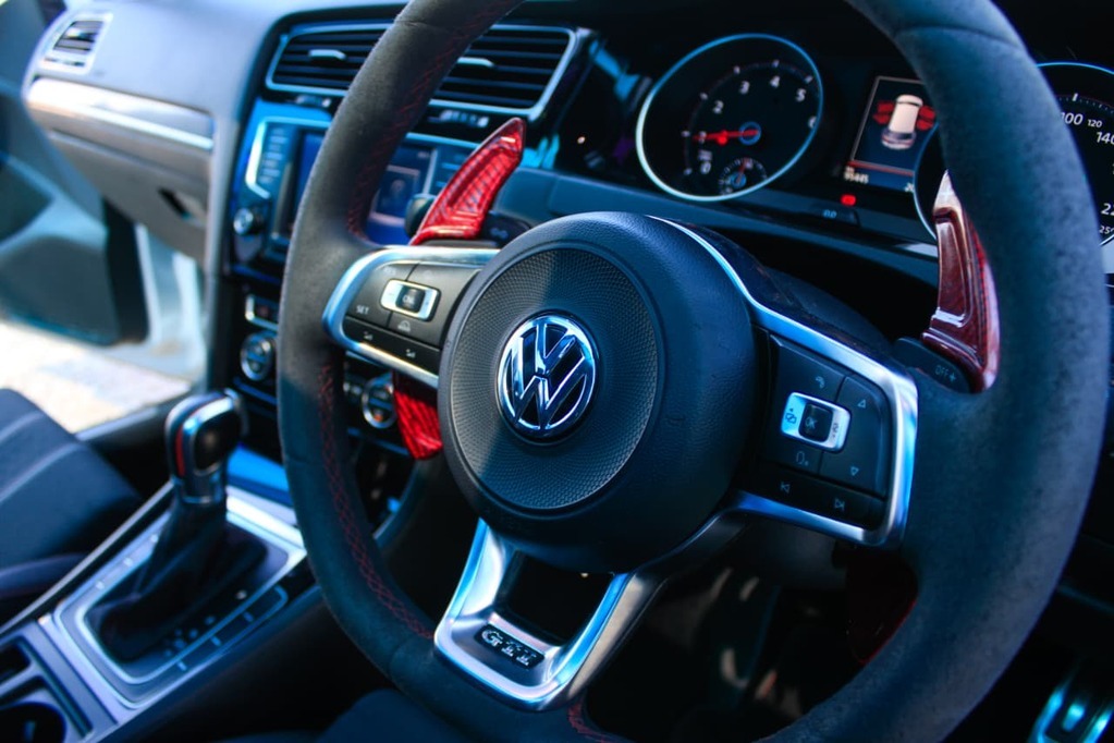 2017 VOLKSWAGEN GOLF 7, Silver, 96000Kms, Automatic, Hatchback, Petrol, R559 900, Kuilsriver