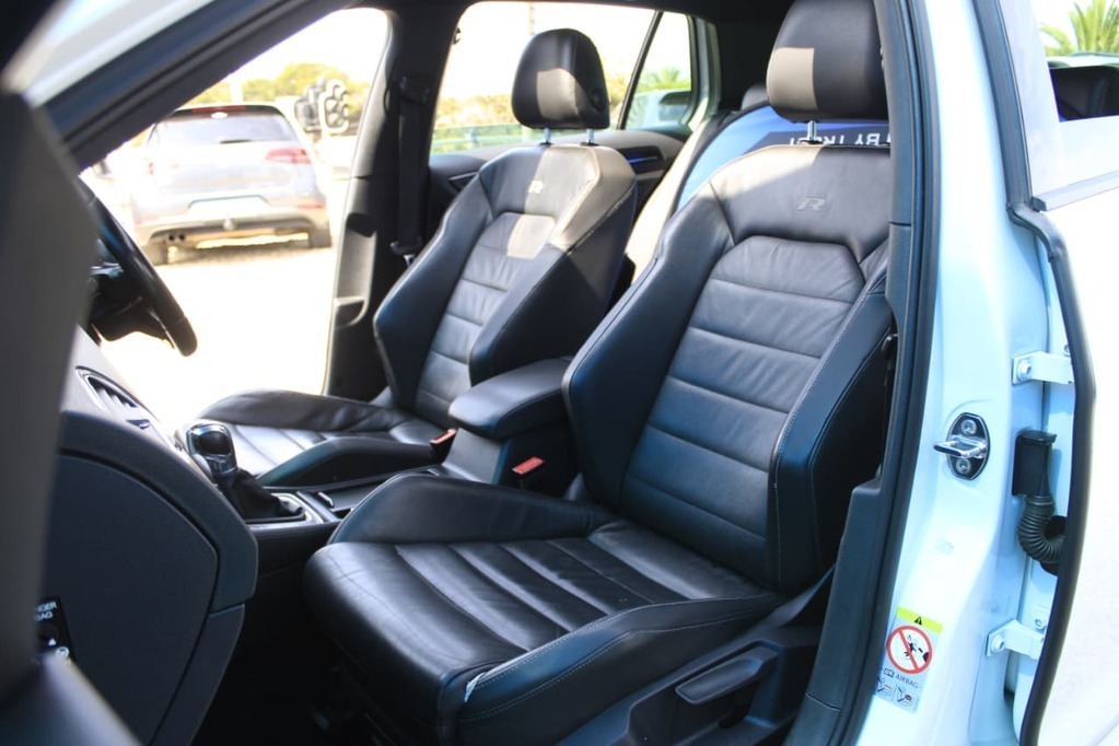 VOLKSWAGEN GOLF 7