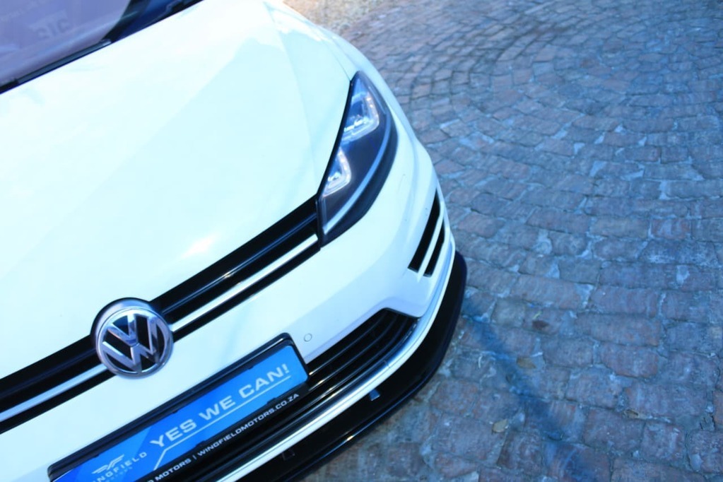 2014 VOLKSWAGEN GOLF 7, White, 170000Kms, Automatic, Hatchback, Petrol, R369 900, Kuilsriver