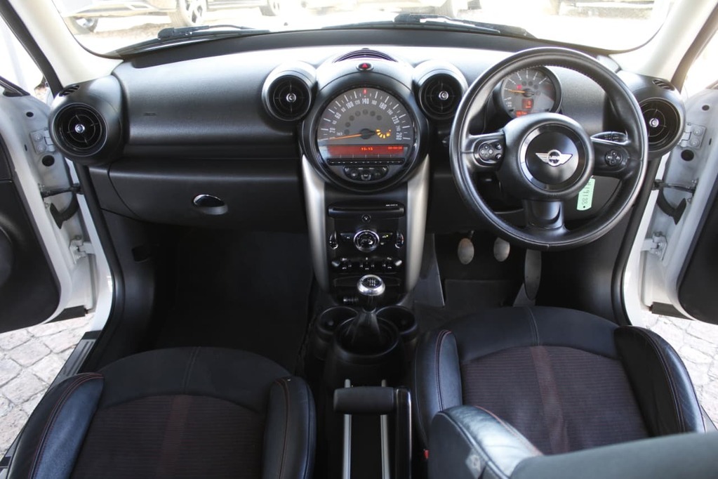 2015 MINI COOPER COUNTRYMAN, White, 153669Kms, Manual, , Petrol, R149 900, Kuilsriver