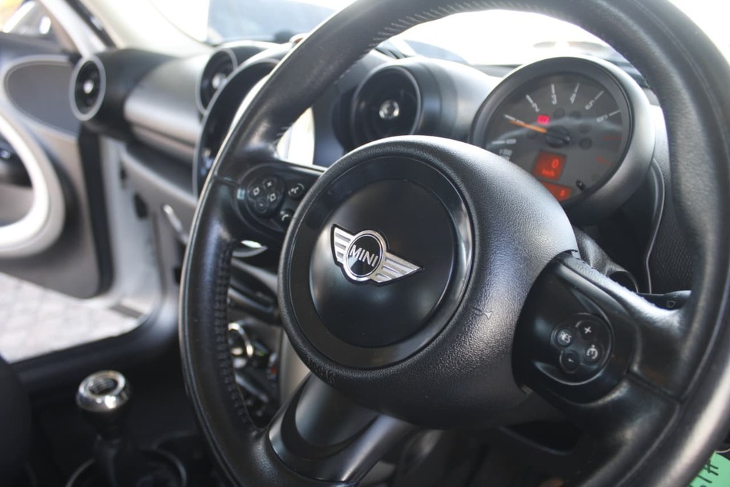 2015 MINI COOPER COUNTRYMAN, White, 153669Kms, Manual, , Petrol, R149 900, Kuilsriver