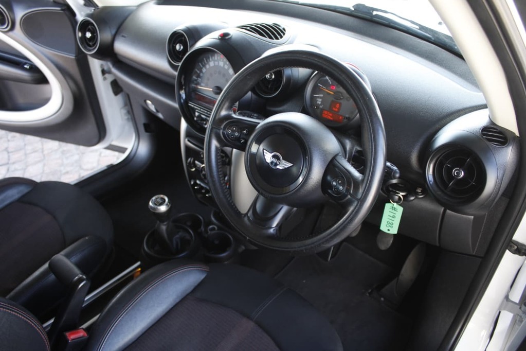 2015 MINI COOPER COUNTRYMAN, White, 153669Kms, Manual, , Petrol, R149 900, Kuilsriver