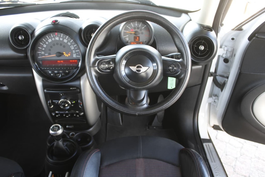 2015 MINI COOPER COUNTRYMAN, White, 153669Kms, Manual, , Petrol, R149 900, Kuilsriver
