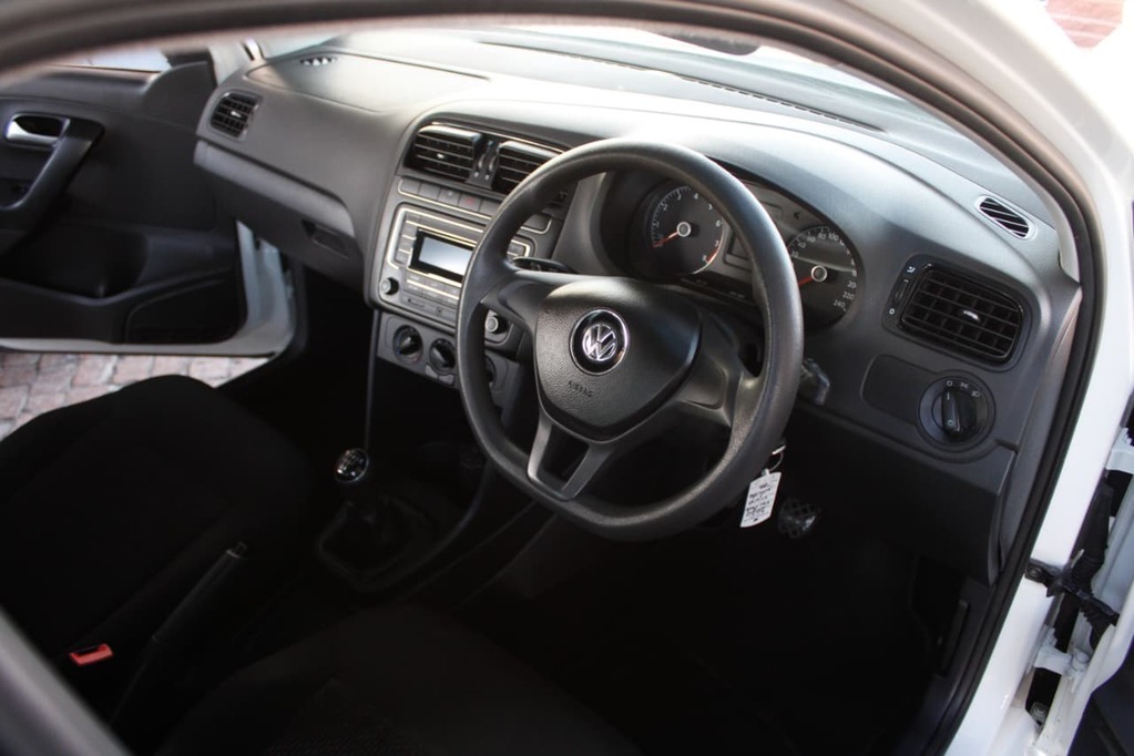 2020 VOLKSWAGEN POLO VIVO, White, 144000Kms, Manual, , Petrol, R189 900, Kuilsriver