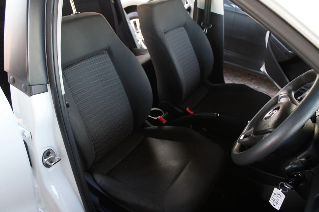 2020 VOLKSWAGEN POLO VIVO, White, 144000Kms, Manual, , Petrol, R189 900, Kuilsriver