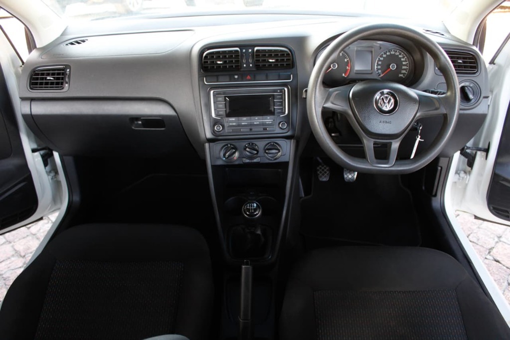 2020 VOLKSWAGEN POLO VIVO, White, 144000Kms, Manual, , Petrol, R189 900, Kuilsriver
