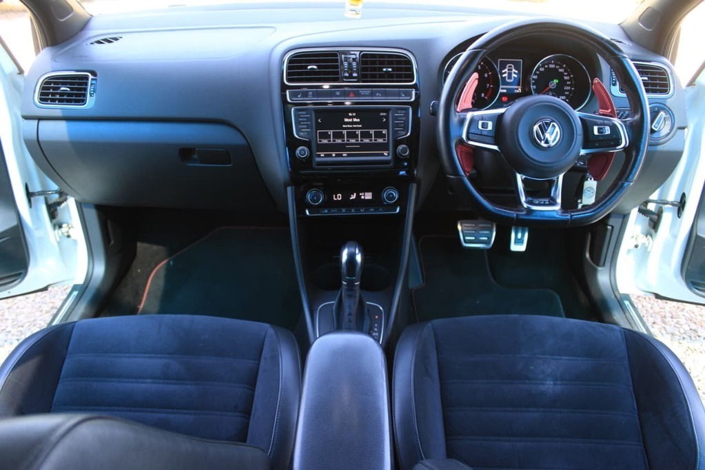 2015 VOLKSWAGEN POLO, White, 198000Kms, Automatic, Hatchback, Petrol, R259 900, Wingfield Motors Kuilsriver