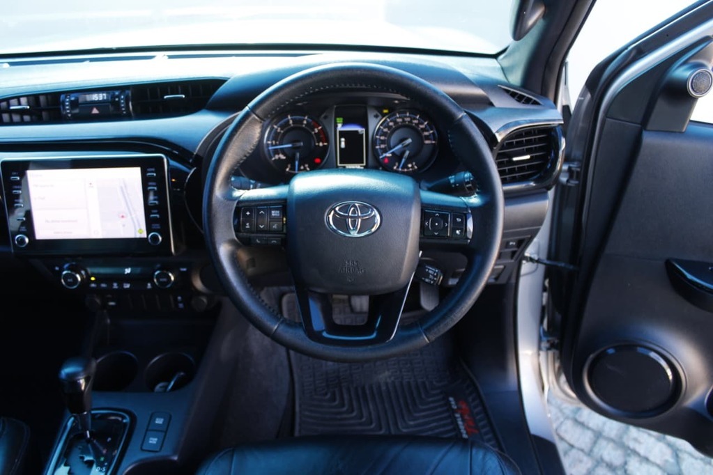2021 TOYOTA HILUX, Silver, 101000Kms, Automatic, Bakkie Double Cab, Diesel, R579 900, Kuilsriver