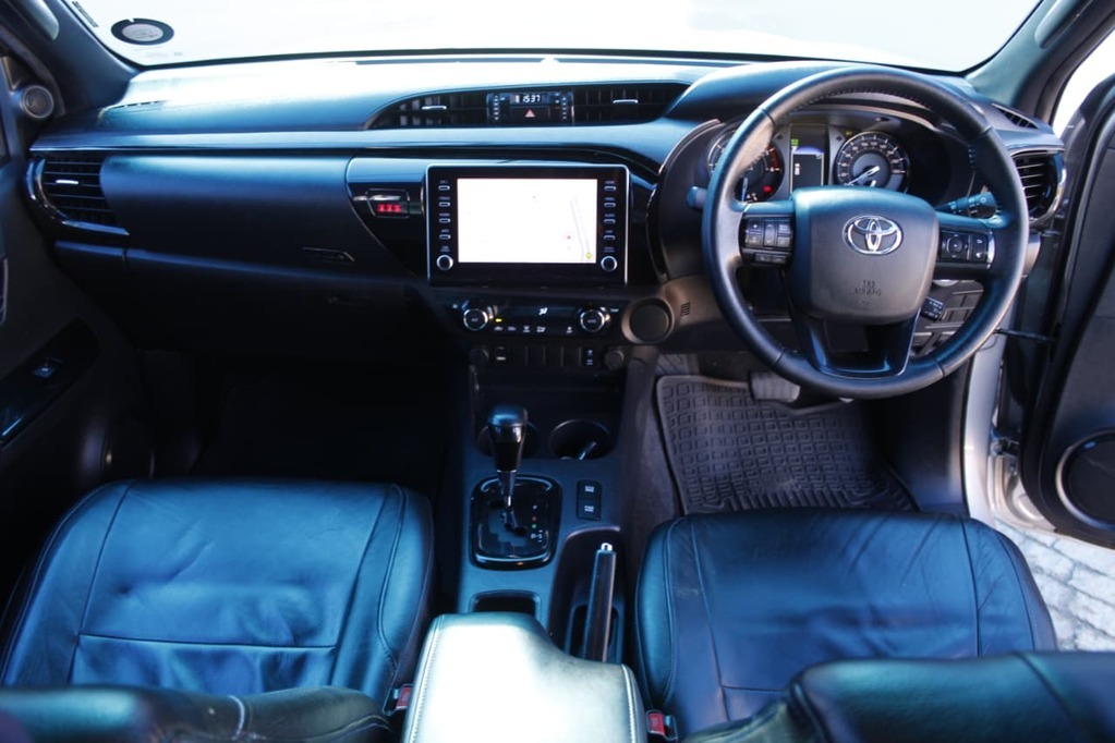 2021 TOYOTA HILUX, Silver, 101000Kms, Automatic, Bakkie Double Cab, Diesel, R579 900, Kuilsriver