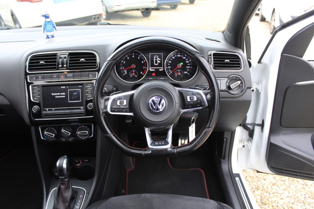 2015 VOLKSWAGEN POLO, White, 190000Kms, Automatic, , Petrol, R269 900, Wingfield Motors Kuilsriver