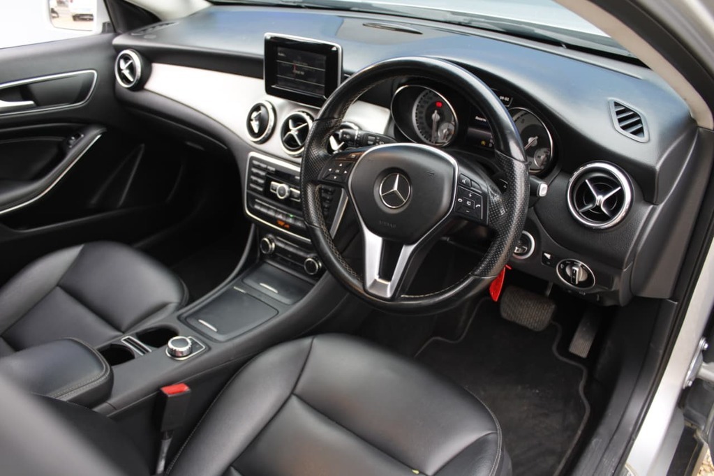 2016 MERCEDES-BENZ GLA, Silver, 178800Kms, Automatic, , Diesel, R229 900, Kuilsriver