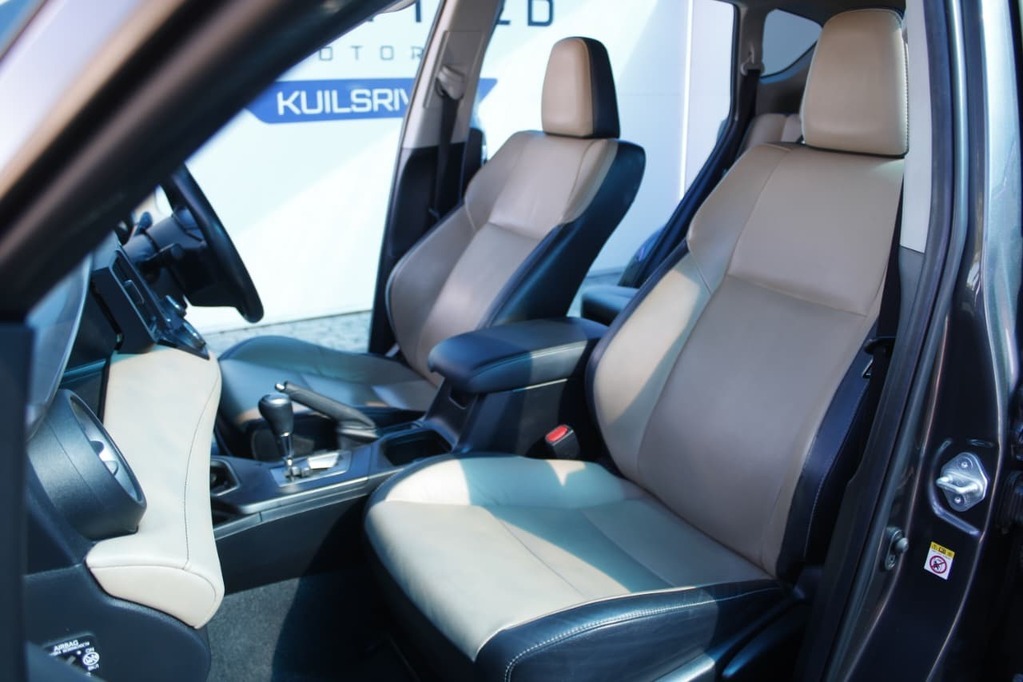 2017 TOYOTA RAV 4, Metalic grey , 210949Kms, Automatic, , Petrol, R269 900, Kuilsriver