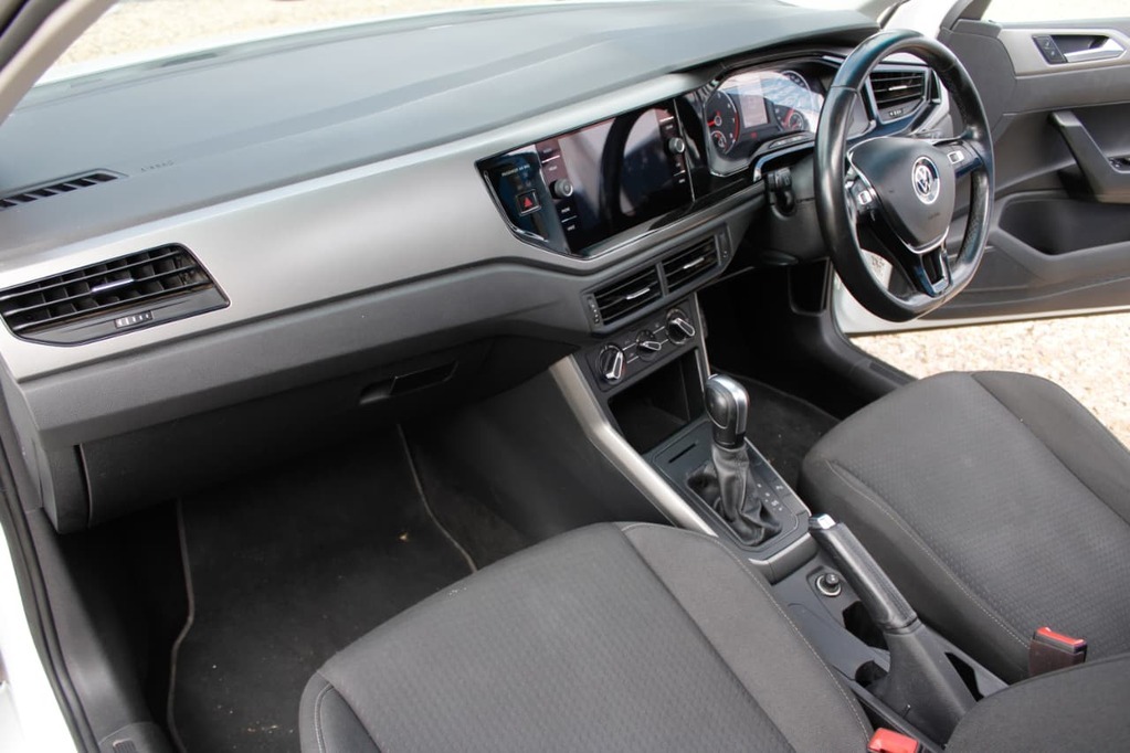 2019 VOLKSWAGEN POLO, White, 96000Kms, Automatic, , Petrol, R299 900, Kuilsriver