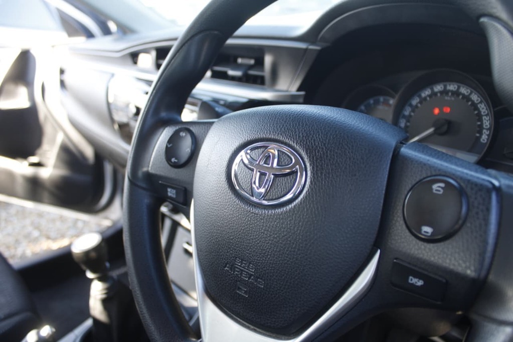 2016 TOYOTA COROLLA, Medium silver metalic, 179000Kms, Manual, , Diesel, R170 000, Kuilsriver