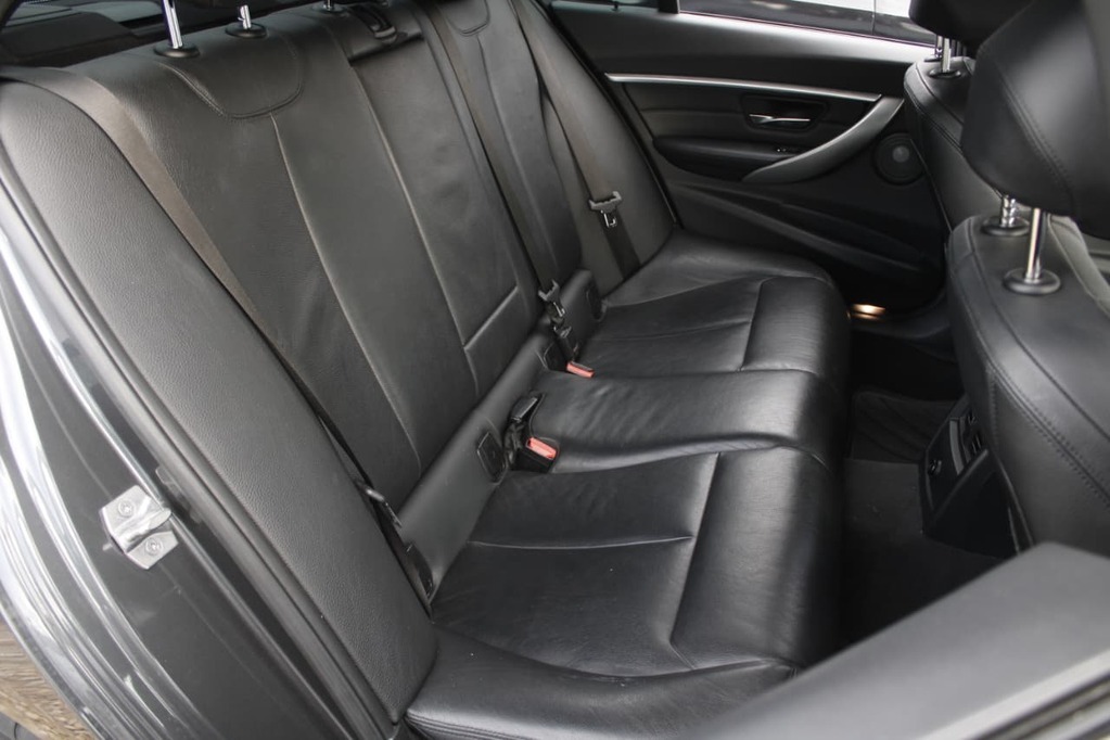 2018 BMW 3 SERIES, Grey, 87000Kms, Automatic, Sedan, Diesel, R399 900, Kuilsriver