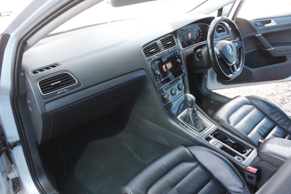 2018 VOLKSWAGEN GOLF 7, Silver, 198000Kms, Automatic, , Diesel, R239 900, Kuilsriver