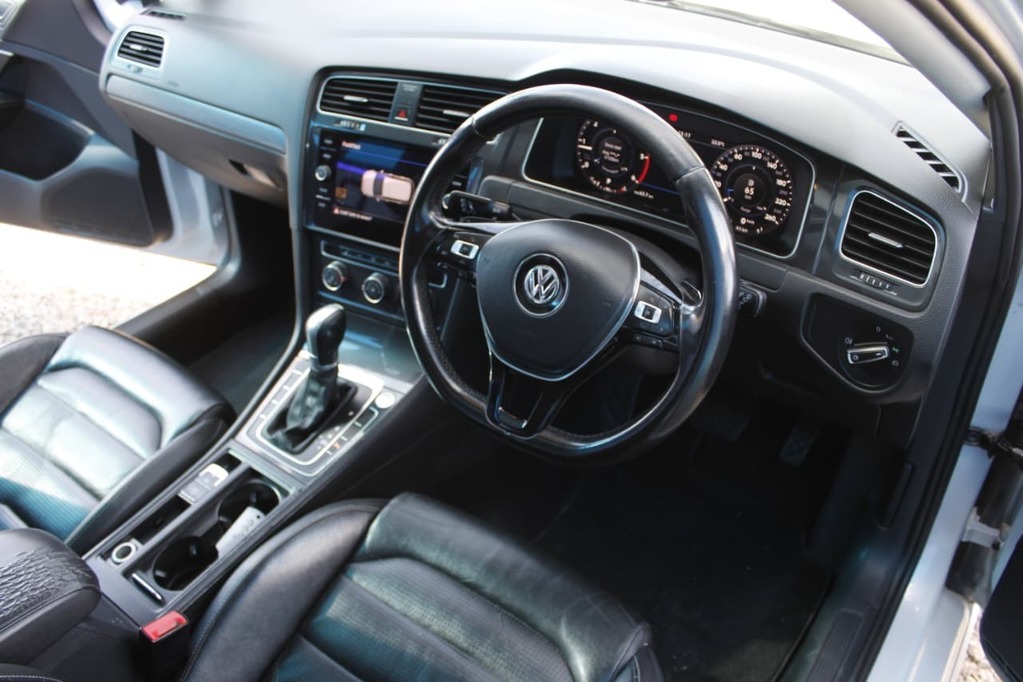 2018 VOLKSWAGEN GOLF 7, Silver, 198000Kms, Automatic, , Diesel, R239 900, Kuilsriver