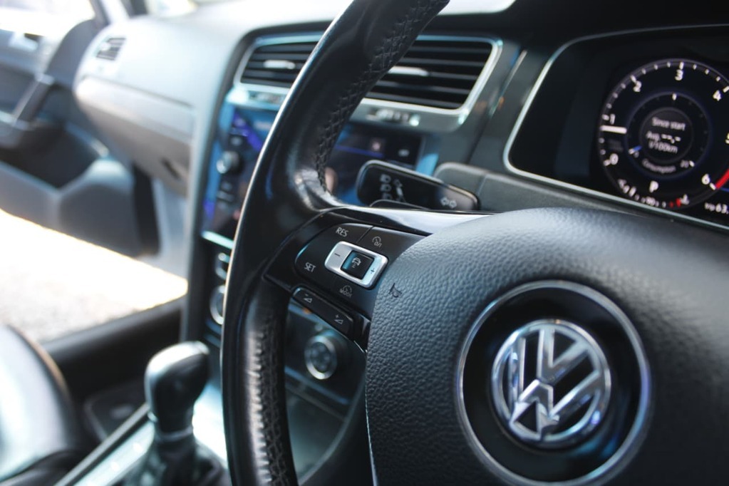 2018 VOLKSWAGEN GOLF 7, Silver, 198000Kms, Automatic, , Diesel, R239 900, Kuilsriver