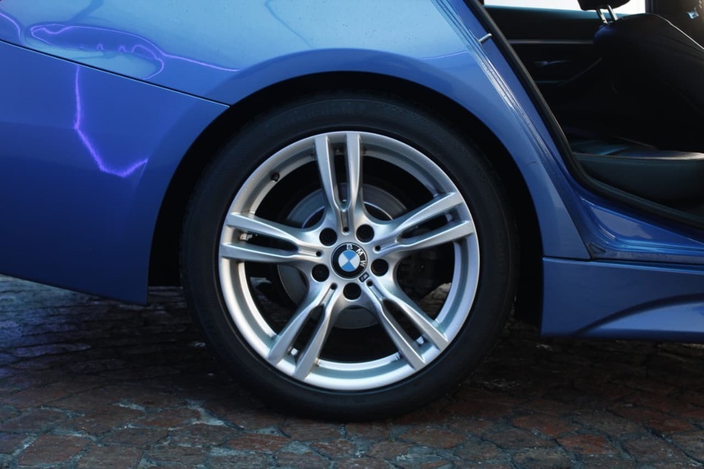 2018 BMW 3 SERIES, Blue metallic, 124632Kms, Automatic, , Petrol, R259 900, Kuilsriver