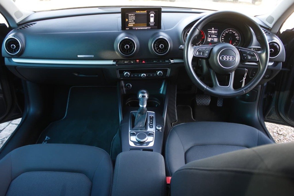 2020 AUDI A3, Blue, 111000Kms, Automatic, Hatchback, Petrol, R319 900, Kuilsriver
