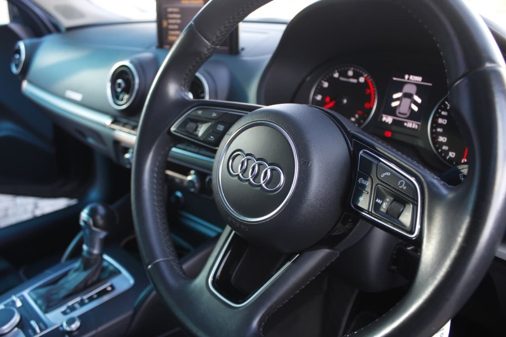 2020 AUDI A3, Blue, 111000Kms, Automatic, Hatchback, Petrol, R319 900, Kuilsriver