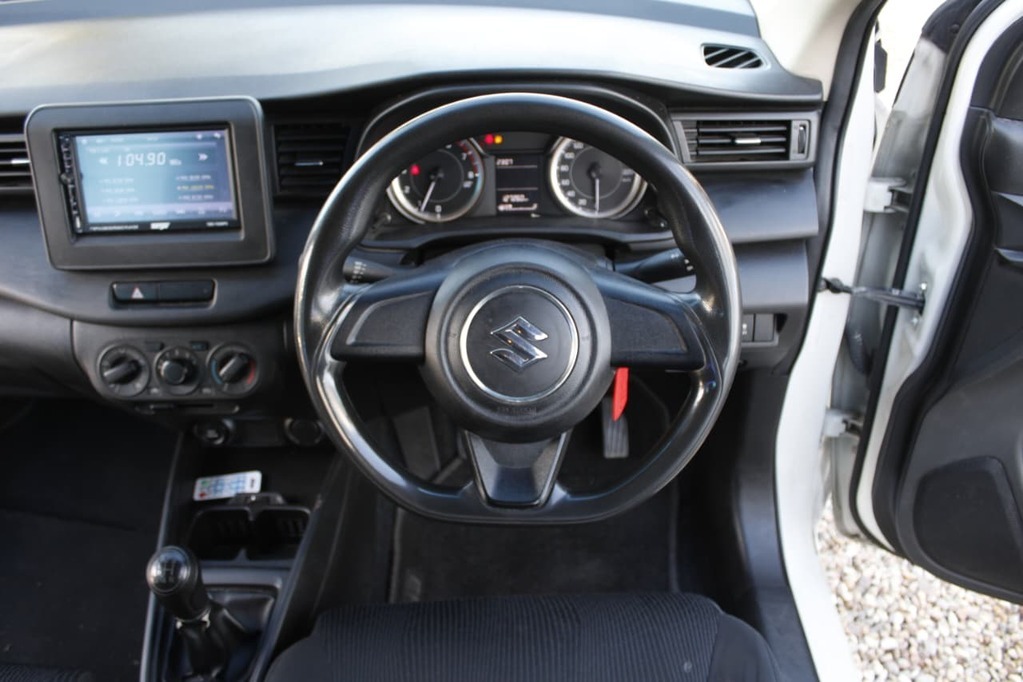 2022 SUZUKI ERTIGA, White, 127800Kms, Manual, , Petrol, R259 900, Kuilsriver