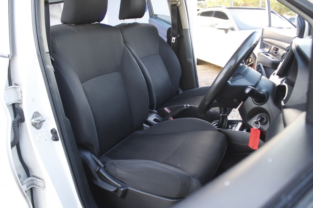 2022 SUZUKI ERTIGA, White, 127800Kms, Manual, , Petrol, R259 900, Kuilsriver
