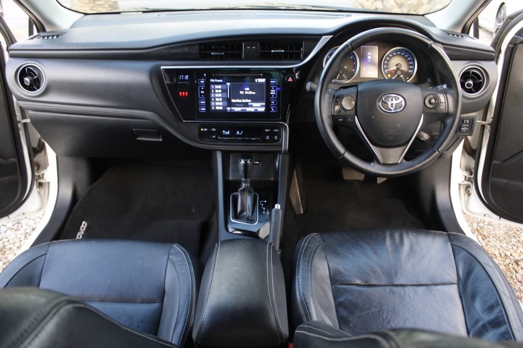 2017 TOYOTA COROLLA, White, 98000Kms, Automatic, , Petrol, R229 900, Kuilsriver