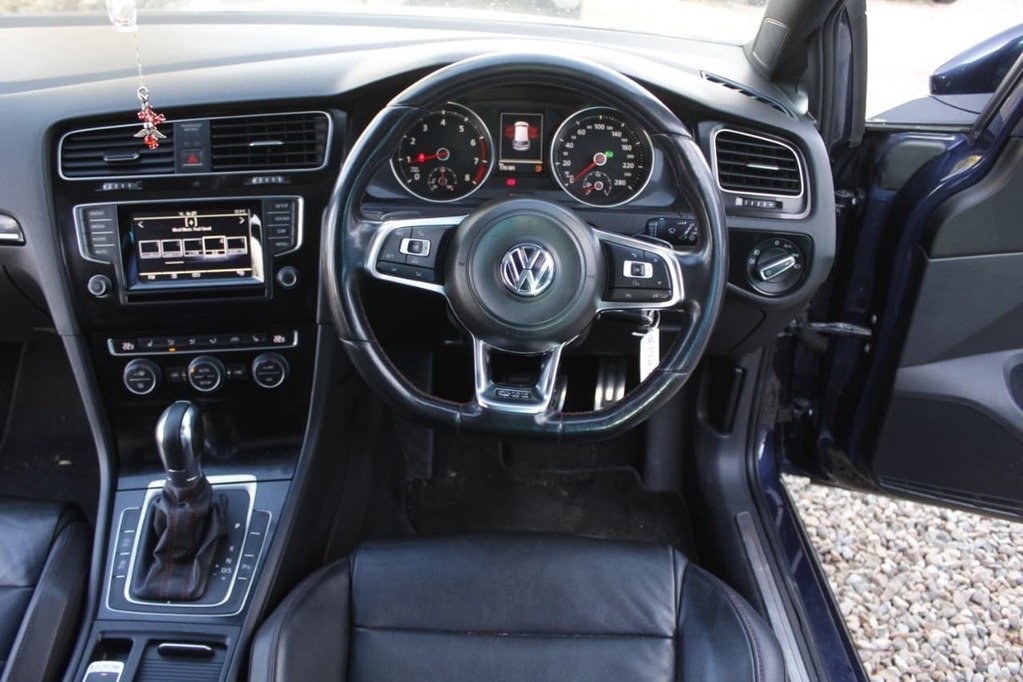 2014 VOLKSWAGEN GOLF 7, Blue metallic, 177000Kms, Automatic, Hatchback, Petrol, R299 900, Wingfield Motors Kuilsriver