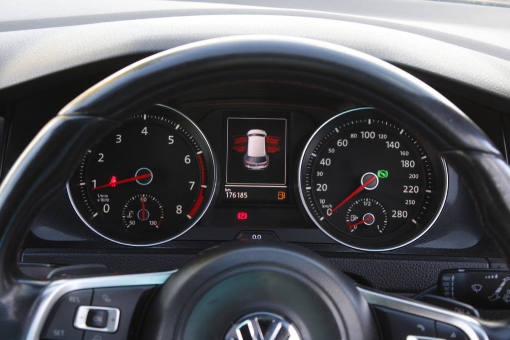 2014 VOLKSWAGEN GOLF 7, Blue metallic, 177000Kms, Automatic, Hatchback, Petrol, R299 900, Wingfield Motors Kuilsriver