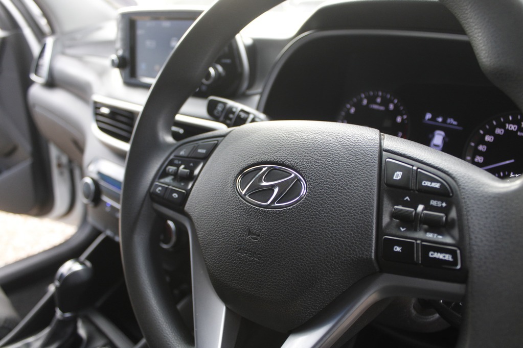2021 HYUNDAI TUCSON, White, 137000Kms, Automatic, SUV, Petrol, R269 900, Kuilsriver