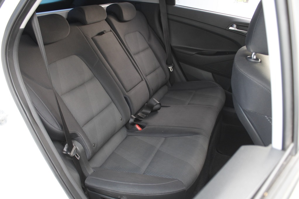 2021 HYUNDAI TUCSON, White, 137000Kms, Automatic, SUV, Petrol, R269 900, Kuilsriver