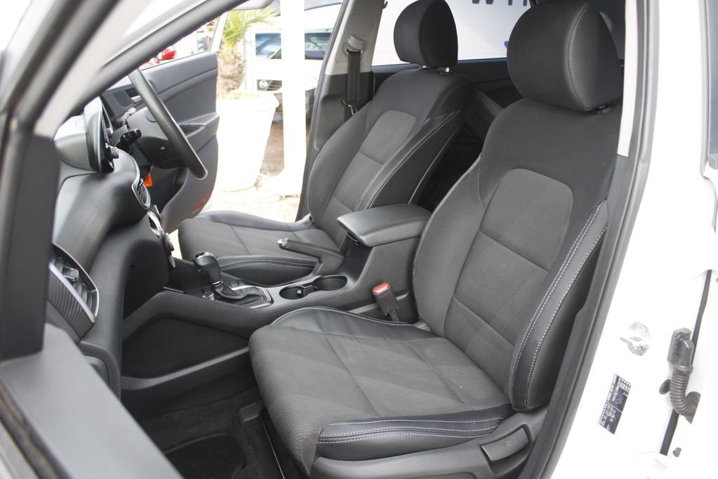 2021 HYUNDAI TUCSON, White, 137000Kms, Automatic, SUV, Petrol, R269 900, Kuilsriver