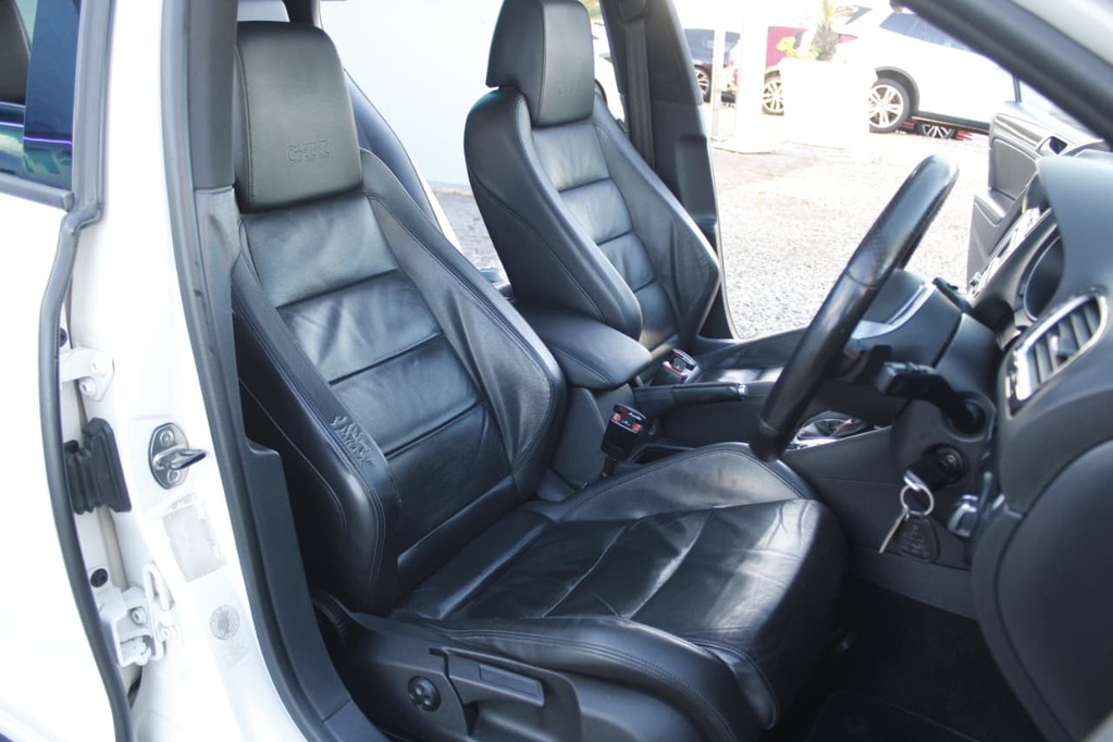 2012 VOLKSWAGEN GOLF 6, White, 152000Kms, Automatic, , Petrol, R229 900, Kuilsriver