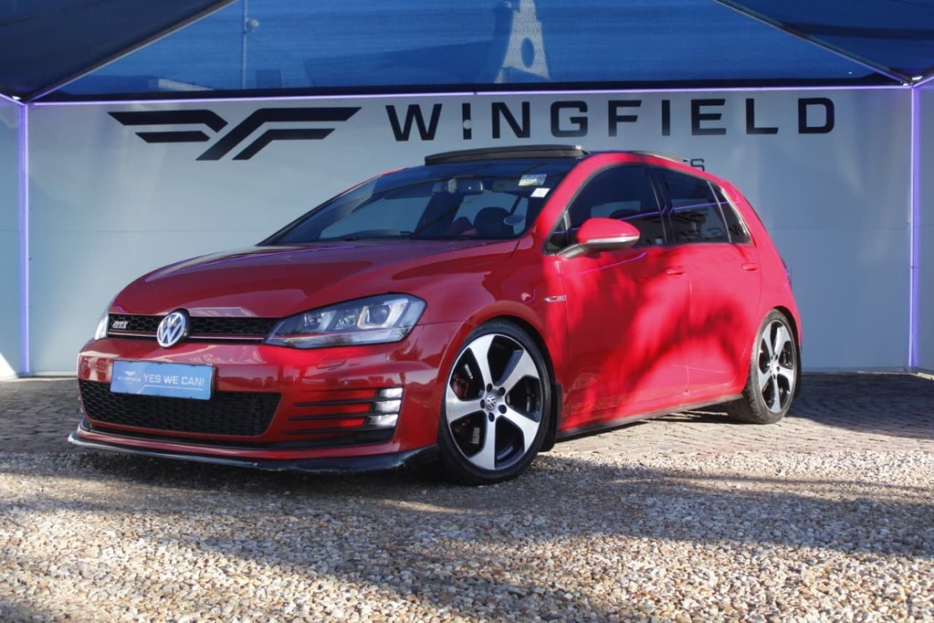 2015 VOLKSWAGEN GOLF 7, Red, 137000Kms, Automatic, , Petrol, R309 900, Kuilsriver