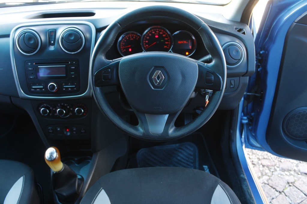 2017 RENAULT SANDERO, Blue, 147000Kms, Manual, Hatchback, Petrol, R119 900, Kuilsriver