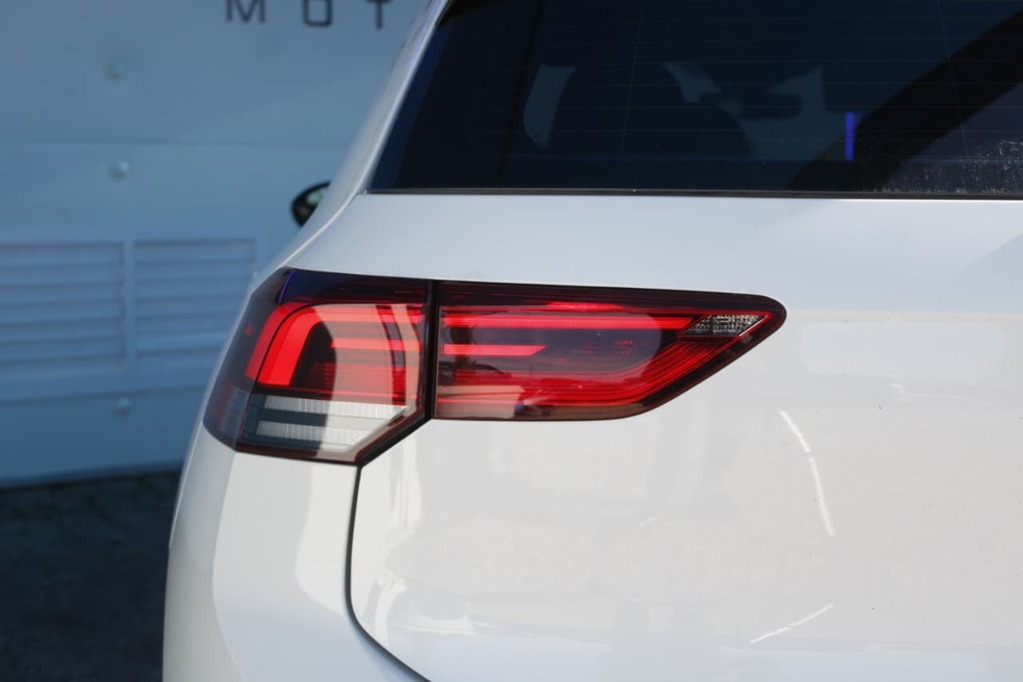 2025 VOLKSWAGEN GOLF 8, White, 48000Kms, Automatic, , Petrol, R699 900, Kuilsriver