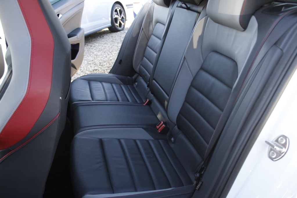 2025 VOLKSWAGEN GOLF 8, White, 48000Kms, Automatic, , Petrol, R699 900, Kuilsriver