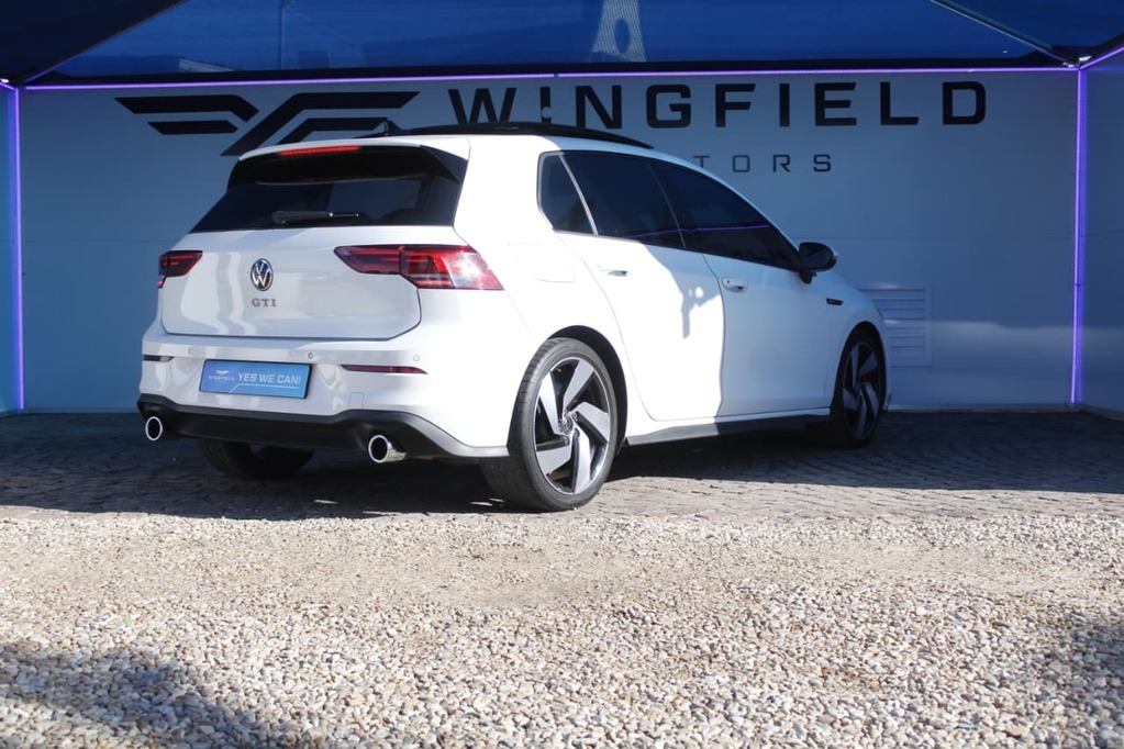 2025 VOLKSWAGEN GOLF 8, White, 48000Kms, Automatic, , Petrol, R699 900, Kuilsriver