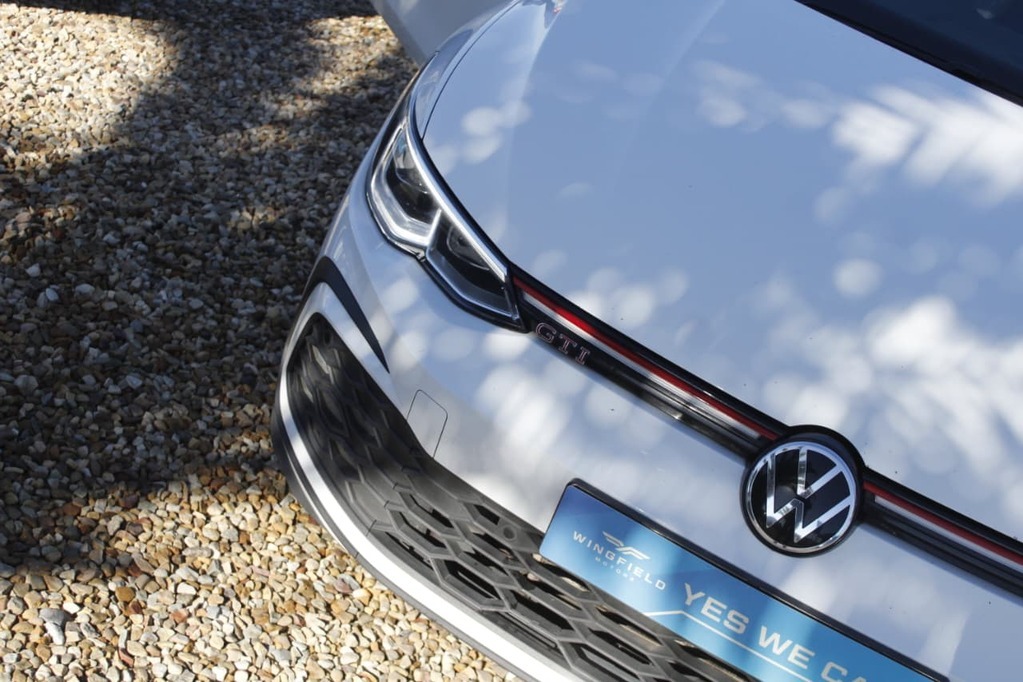 2025 VOLKSWAGEN GOLF 8, White, 48000Kms, Automatic, , Petrol, R699 900, Kuilsriver