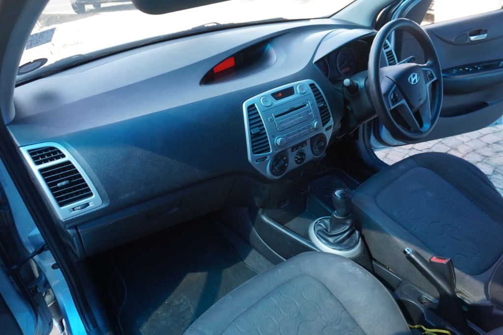 2010 HYUNDAI i20, Blue, 155000Kms, Manual, Hatchback, Petrol, R95 000, Kuilsriver