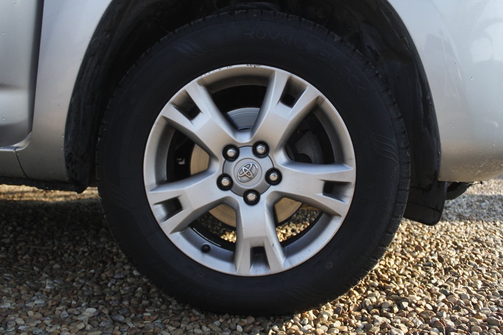 2012 TOYOTA RAV 4, Silver, 275000Kms, Manual, SUV, Diesel, R179 900, Kuilsriver