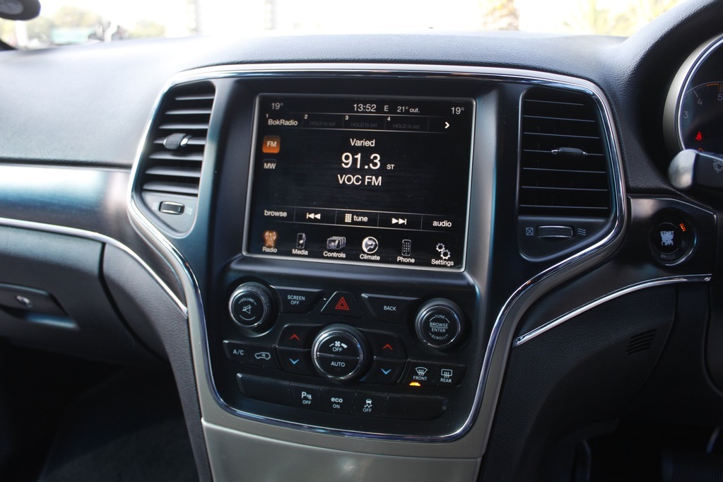 2014 JEEP GRAND CHEROKEE, Silver, 241000Kms, Automatic, SUV, Diesel, R219 900, Kuilsriver