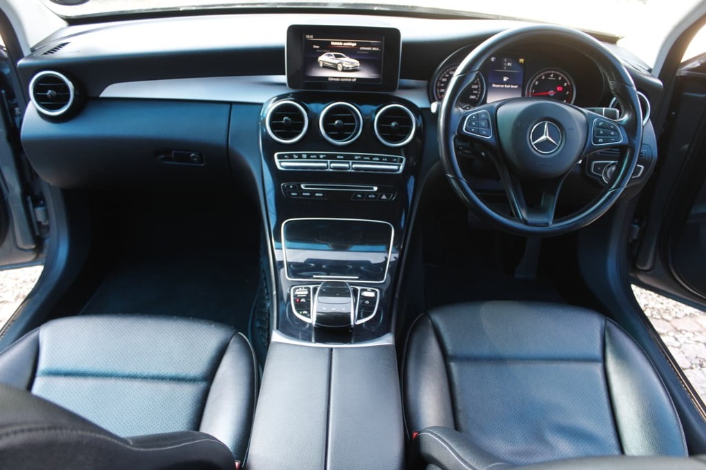 2017 MERCEDES-BENZ C CLASS, Grey, 129000Kms, Automatic, Sedan, Petrol, R299 900, Wingfield Motors Kuilsriver