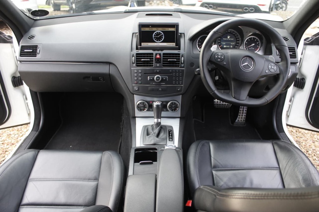 2008 MERCEDES-BENZ C CLASS SEDAN, White, 148892Kms, Automatic, Sedan, Petrol, R549 900, Kuilsriver