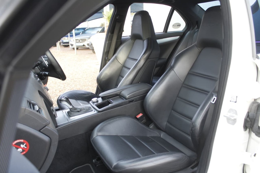 2008 MERCEDES-BENZ C CLASS SEDAN, White, 148892Kms, Automatic, Sedan, Petrol, R549 900, Kuilsriver