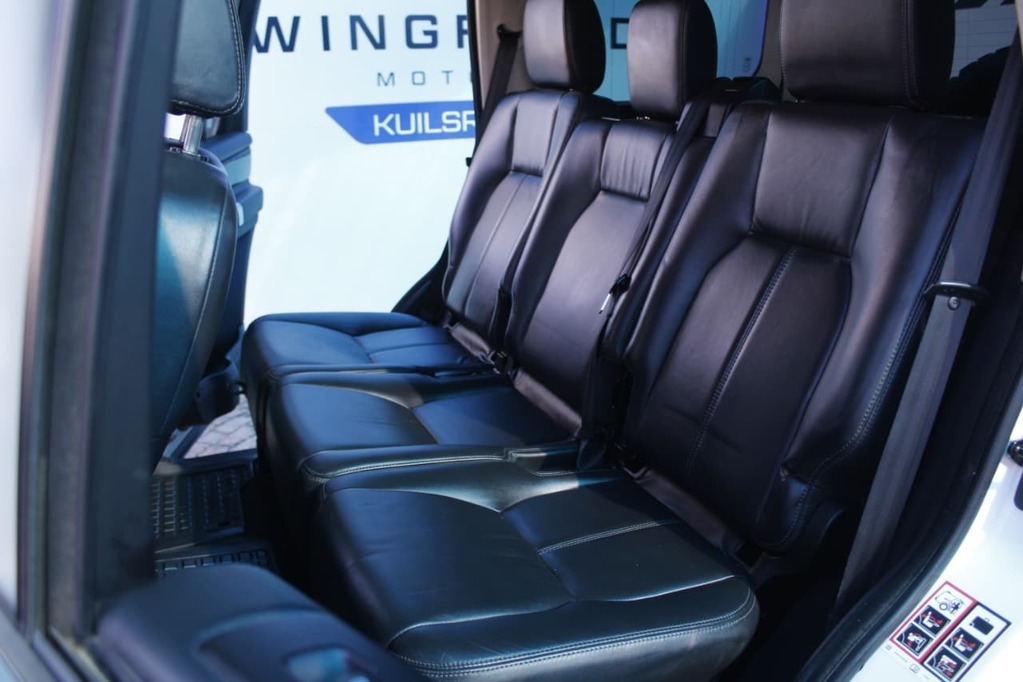 2011 LAND ROVER DISCOVERY, White, 301035Kms, Automatic, SUV, Petrol, R269 900, Kuilsriver