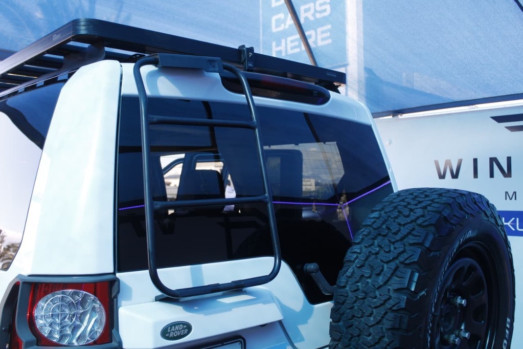 2011 LAND ROVER DISCOVERY, White, 301035Kms, Automatic, SUV, Petrol, R269 900, Kuilsriver