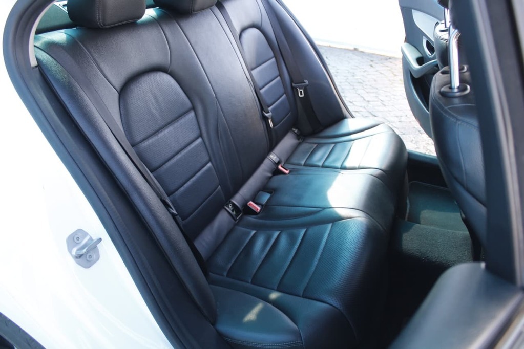 2021 MERCEDES-BENZ C CLASS, White, 155000Kms, Automatic, Sedan, Petrol, R369 900, Kuilsriver